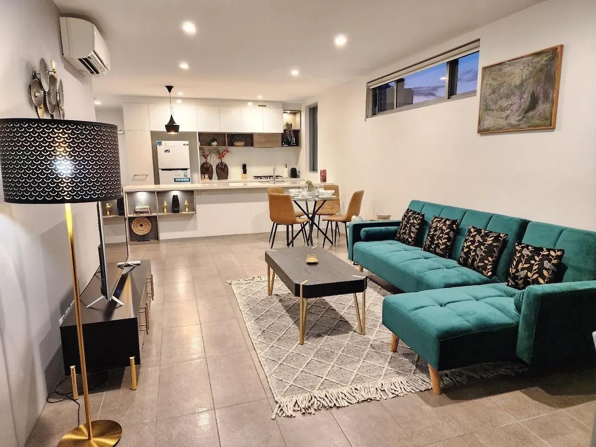 Luxury 2 Bedroom Apt Near South Bank With Free Car Park, Pool, City Views And Sofa Bed Brisbane Australia